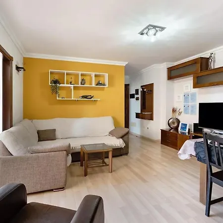 Apartment Frente Al Estadio Y Ramblas