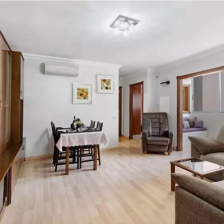 Apartment Frente Al Estadio Y Ramblas *
