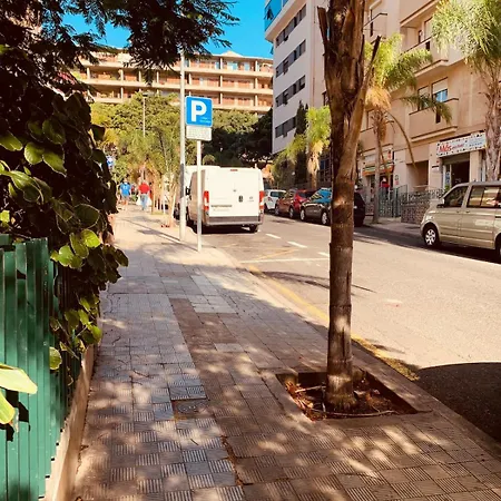 Apartment Frente Al Estadio Y Ramblas *
